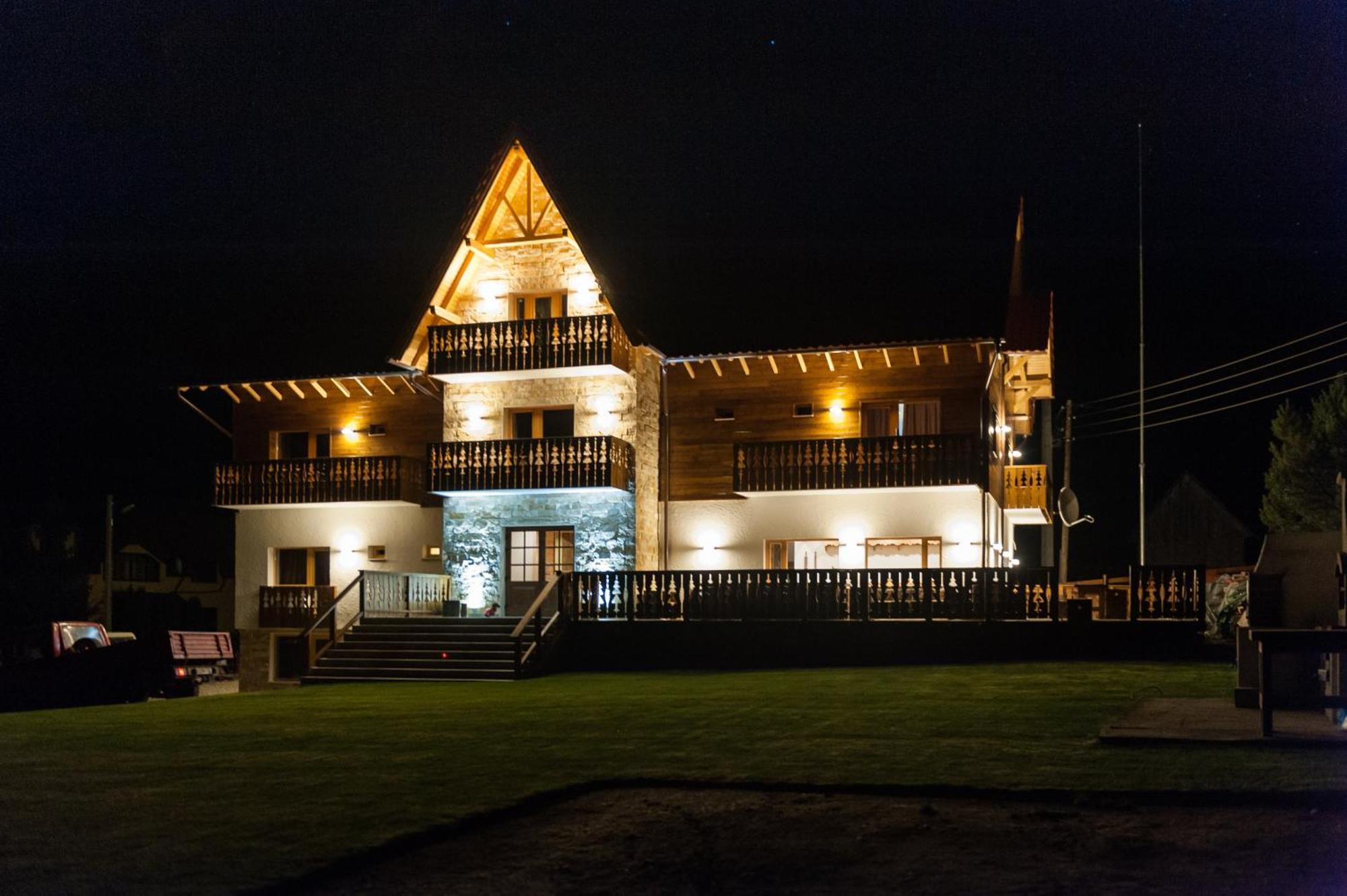 Pensiunea Colt De Rai Belis ภายนอก รูปภาพ